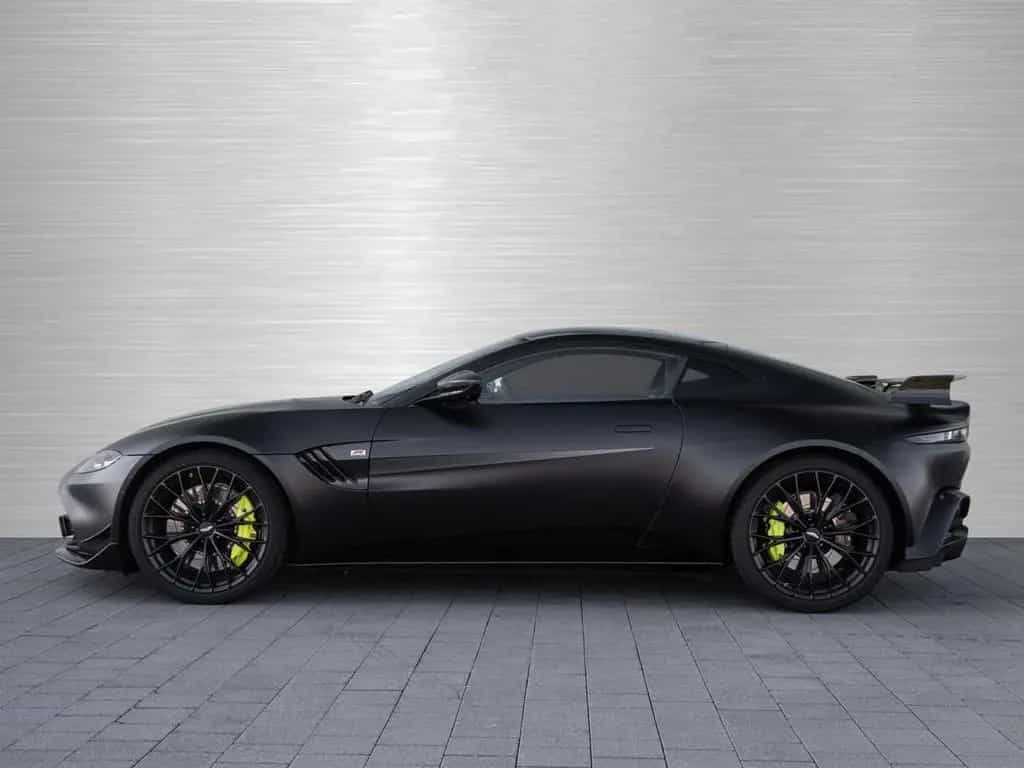 Aston Martin V8 Vantage F1 Edition Carbon Sitze 05/2023-photo-13