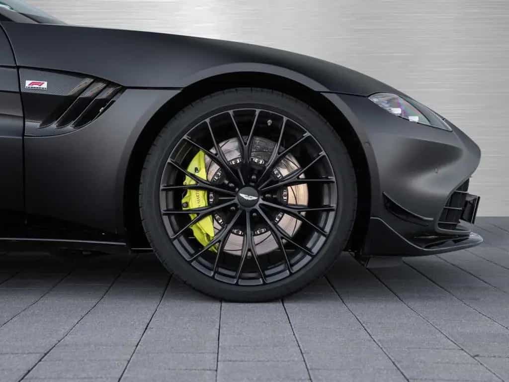Aston Martin V8 Vantage F1 Edition Carbon Sitze 05/2023-photo-3