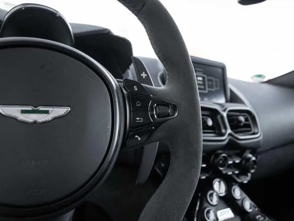 Aston Martin V8 Vantage F1 Edition Carbon Sitze 05/2023-photo-31