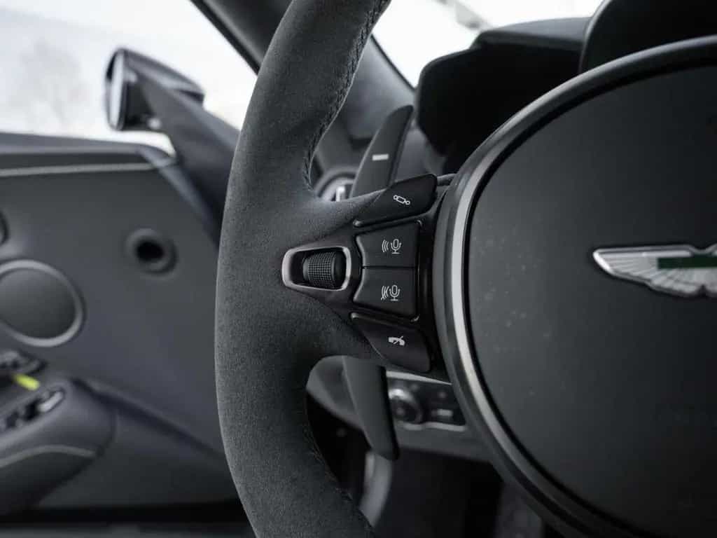 Aston Martin V8 Vantage F1 Edition Carbon Sitze 05/2023-photo-32