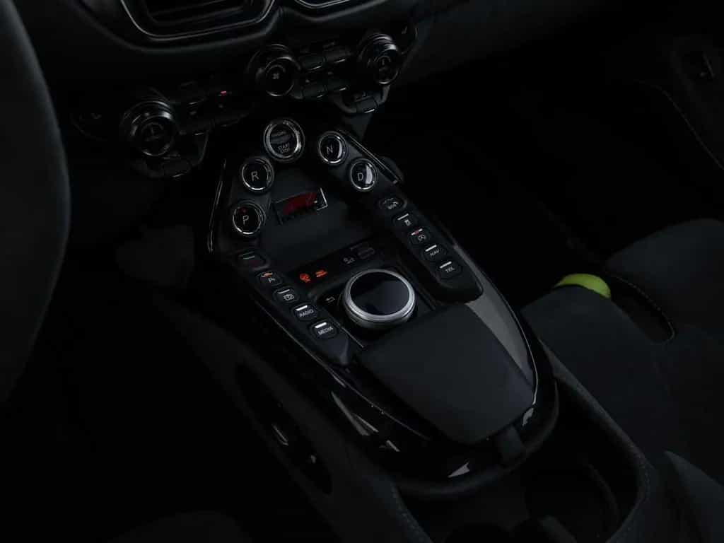 Aston Martin V8 Vantage F1 Edition Carbon Sitze 05/2023-photo-33