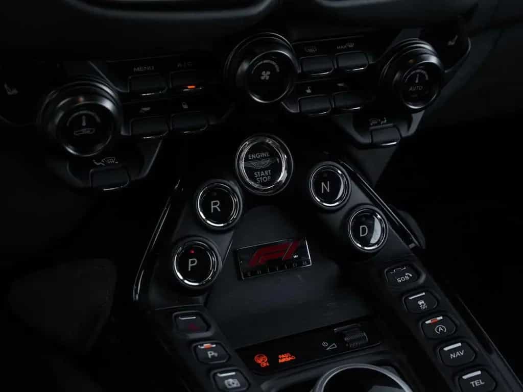 Aston Martin V8 Vantage F1 Edition Carbon Sitze 05/2023-photo-34