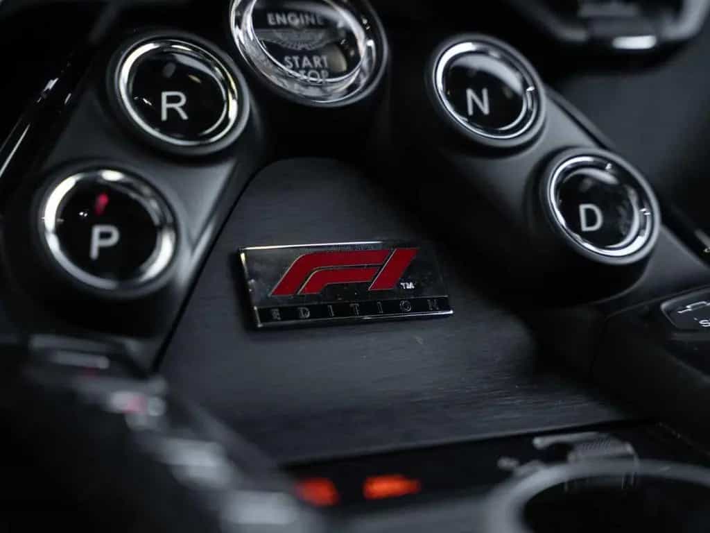 Aston Martin V8 Vantage F1 Edition Carbon Sitze 05/2023-photo-36