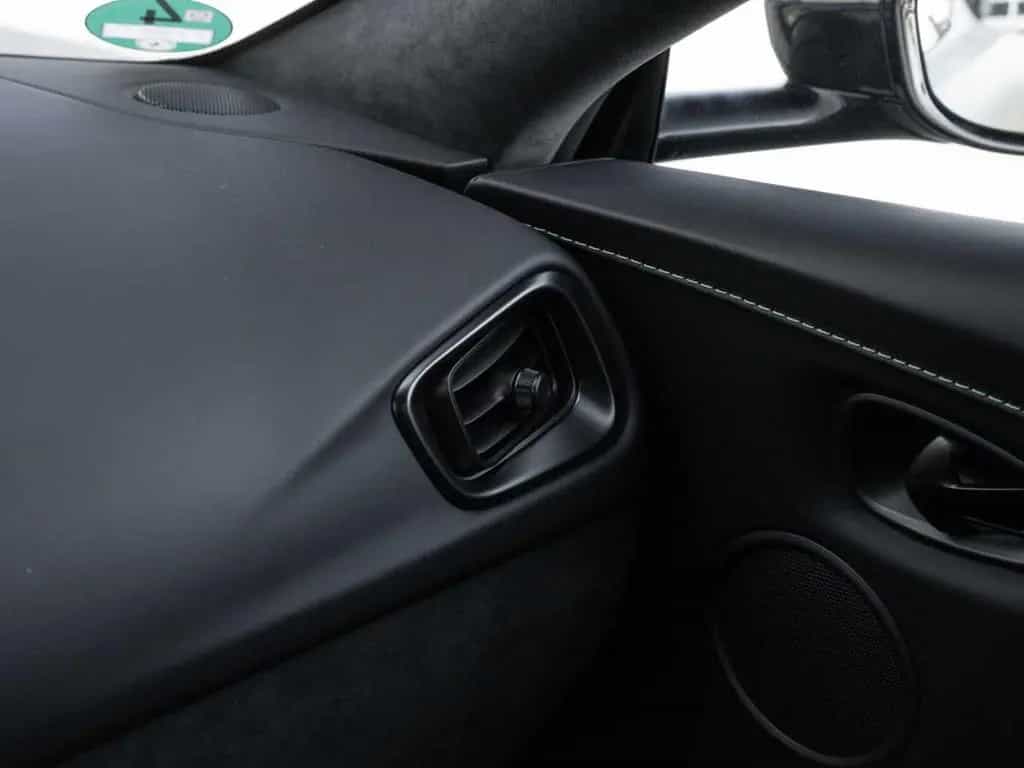 Aston Martin V8 Vantage F1 Edition Carbon Sitze 05/2023-photo-39