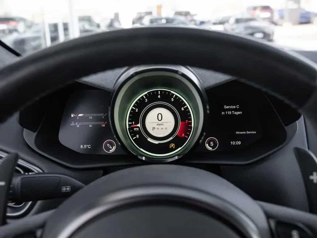 Aston Martin V8 Vantage F1 Edition Carbon Sitze 05/2023-photo-5