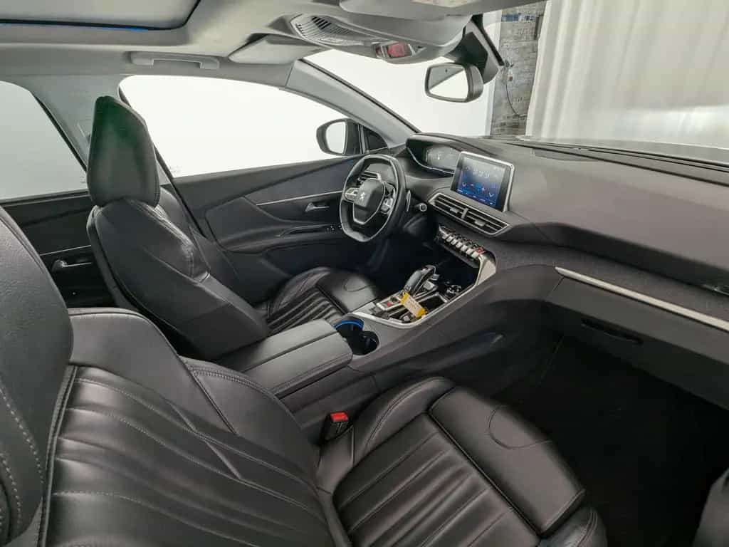 Peugeot 5008 1.2 PureTech 130 Allure LEDER+LED+PANO+NAVI 07/2017-photo-12