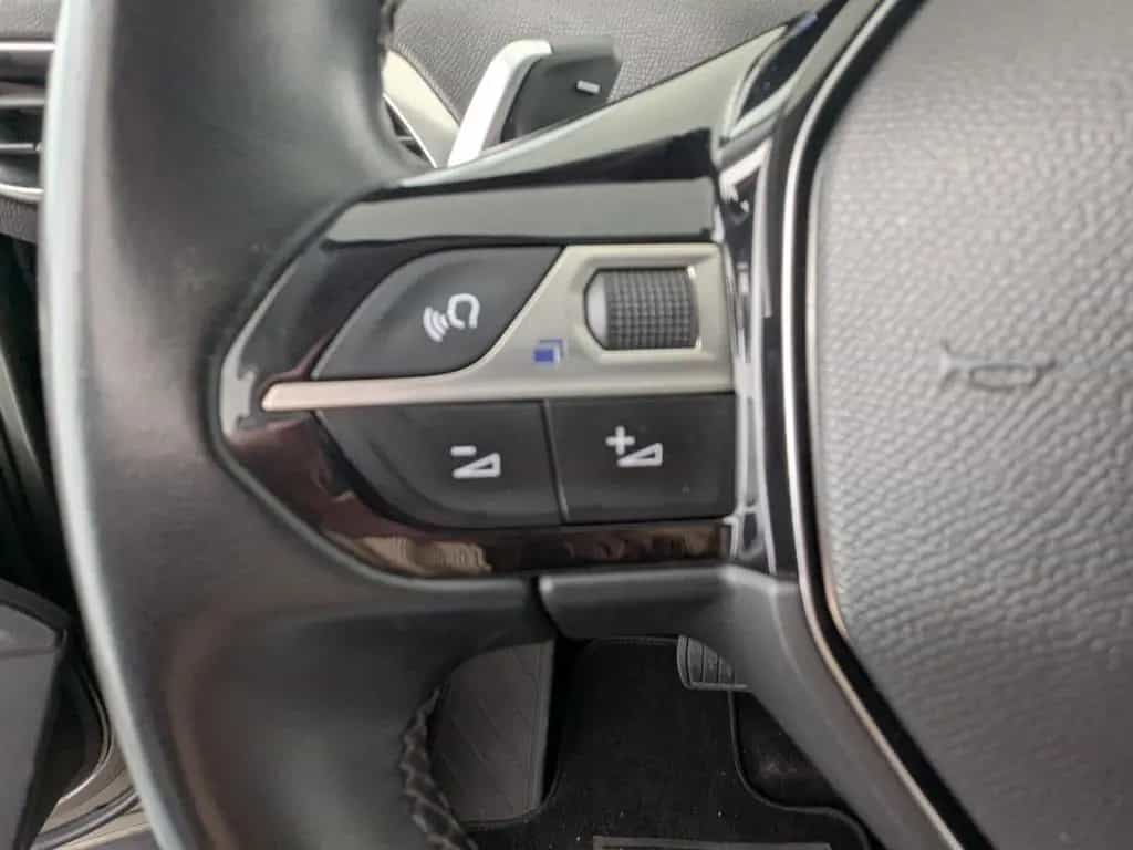 Peugeot 5008 1.2 PureTech 130 Allure LEDER+LED+PANO+NAVI 07/2017-photo-23