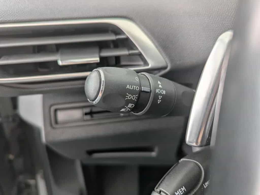Peugeot 5008 1.2 PureTech 130 Allure LEDER+LED+PANO+NAVI 07/2017-photo-25