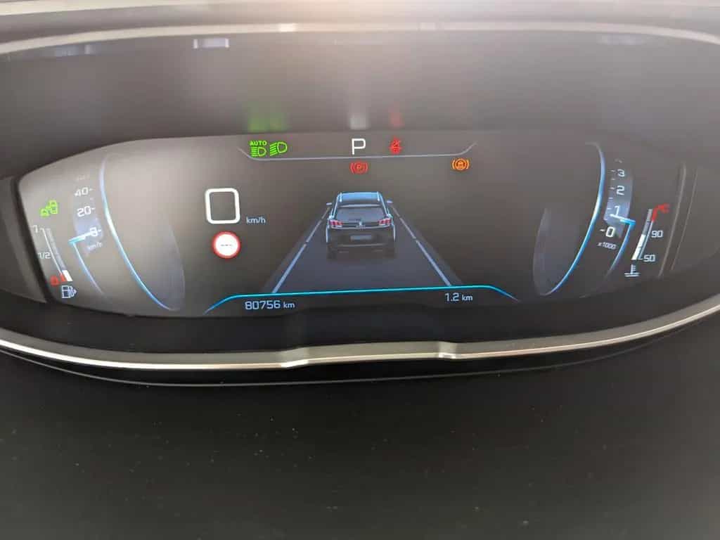 Peugeot 5008 1.2 PureTech 130 Allure LEDER+LED+PANO+NAVI 07/2017-photo-28