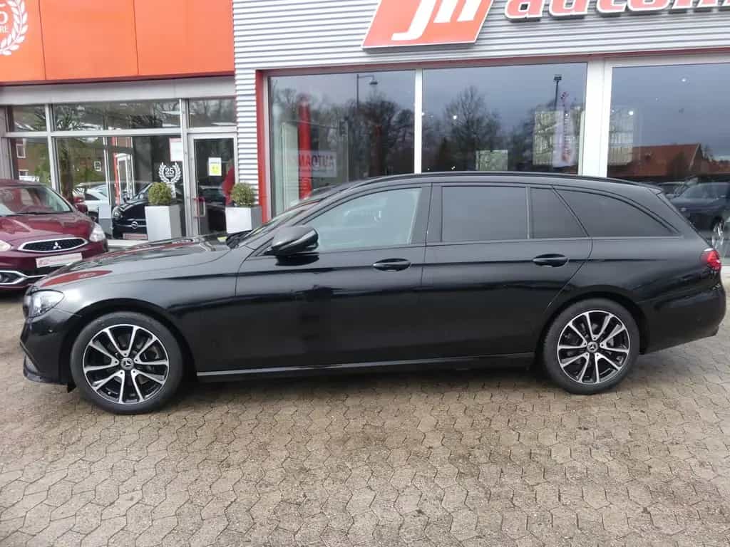 Mercedes-Benz E 220 Panorama*AHK*Kamera*Navi*SHZ*ab 299€ 09/2020-photo-1