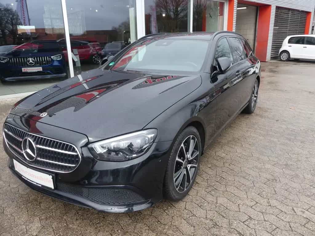 Mercedes-Benz E 220 Panorama*AHK*Kamera*Navi*SHZ*ab 299€ 09/2020-photo-10