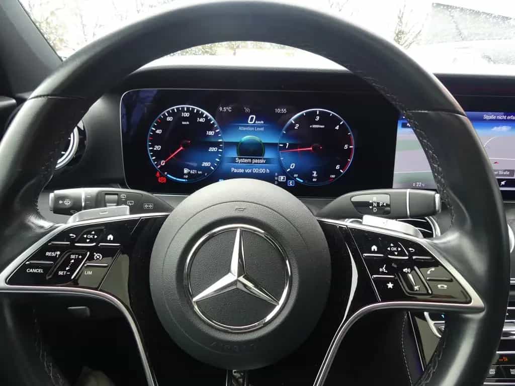Mercedes-Benz E 220 Panorama*AHK*Kamera*Navi*SHZ*ab 299€ 09/2020-photo-14