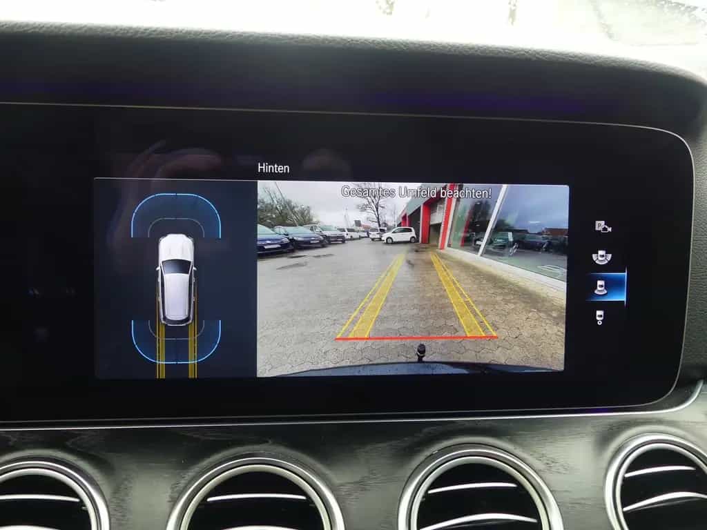 Mercedes-Benz E 220 Panorama*AHK*Kamera*Navi*SHZ*ab 299€ 09/2020-photo-18
