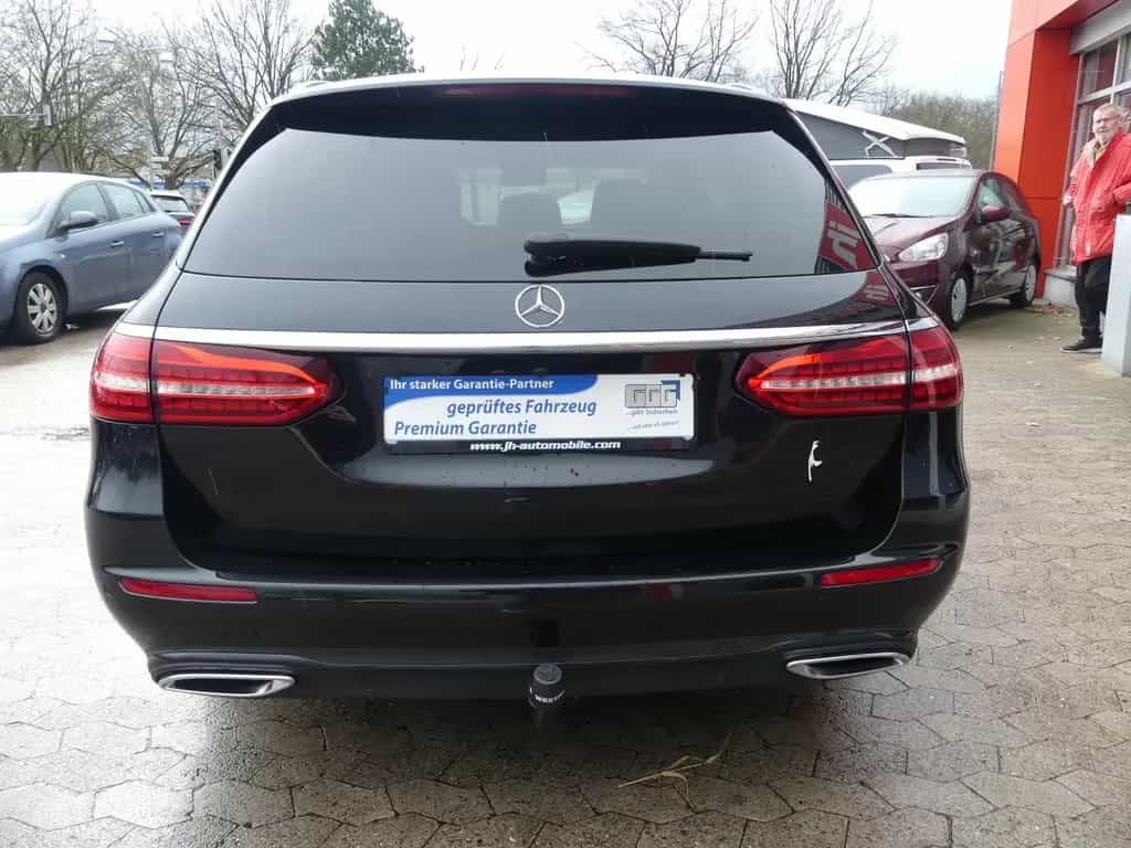 Mercedes-Benz E 220 Panorama*AHK*Kamera*Navi*SHZ*ab 299€ 09/2020-photo-3