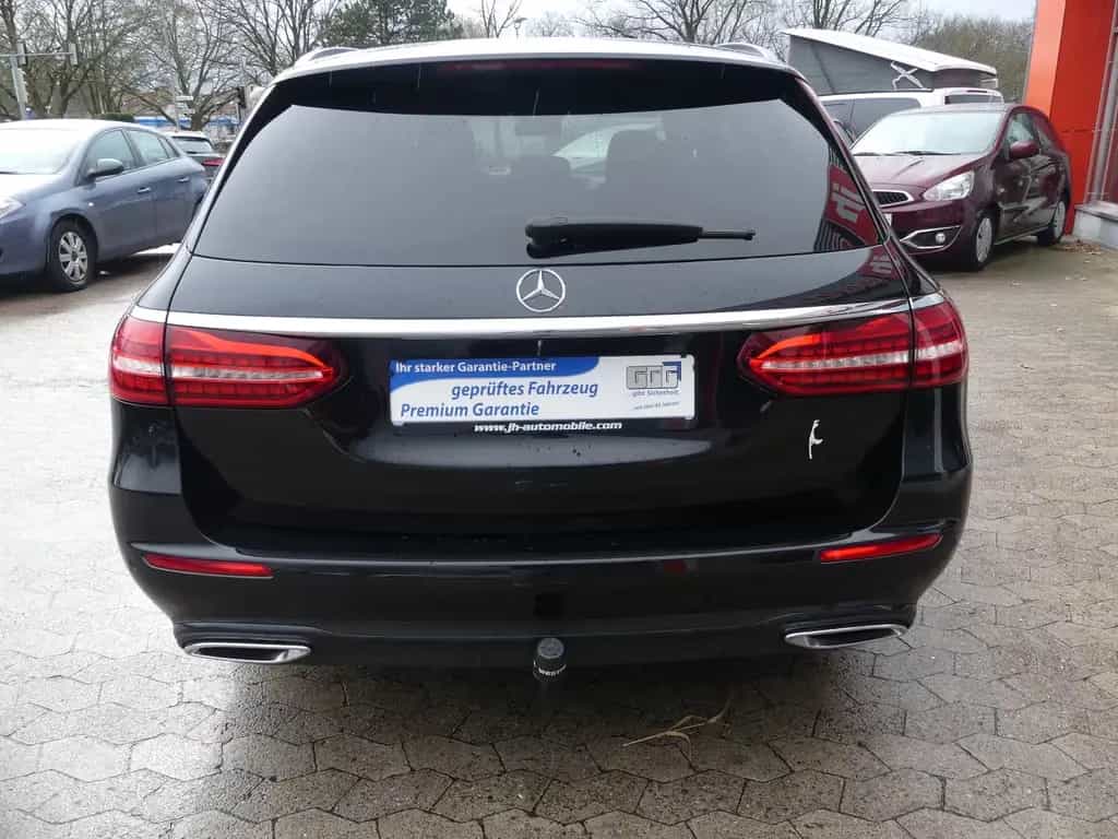 Mercedes-Benz E 220 Panorama*AHK*Kamera*Navi*SHZ*ab 299€ 09/2020-photo-4