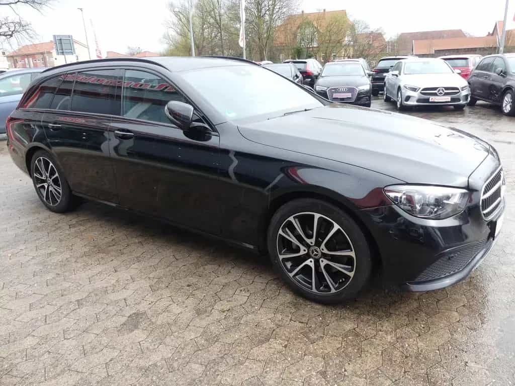 Mercedes-Benz E 220 Panorama*AHK*Kamera*Navi*SHZ*ab 299€ 09/2020-photo-7