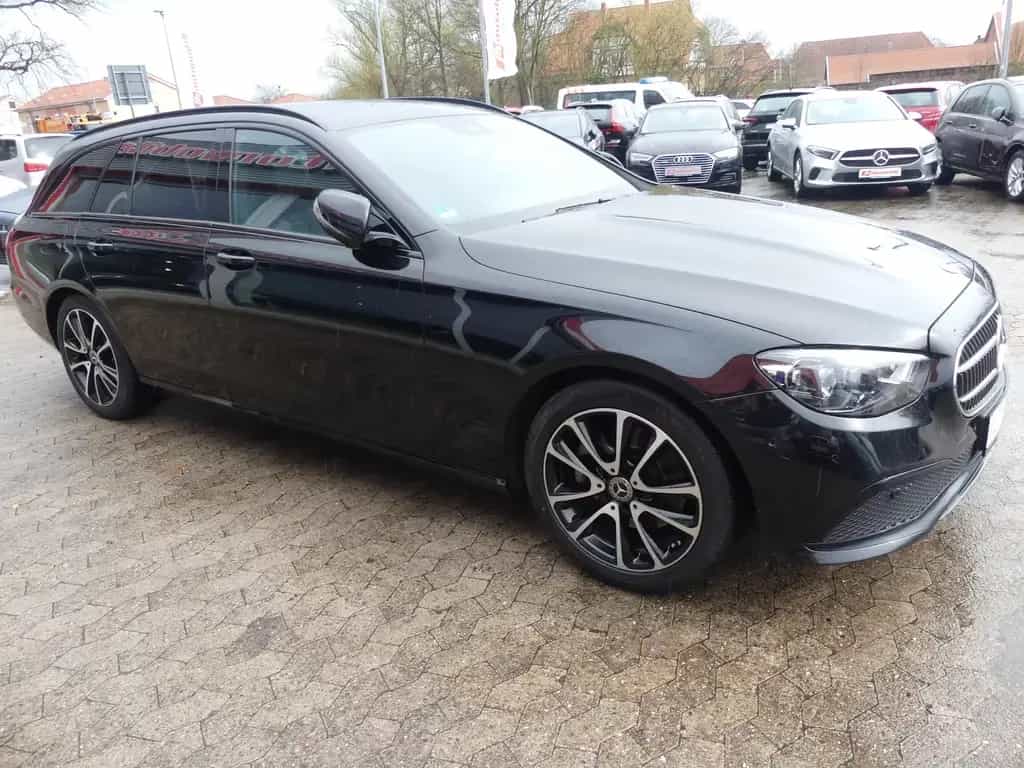 Mercedes-Benz E 220 Panorama*AHK*Kamera*Navi*SHZ*ab 299€ 09/2020-photo-8