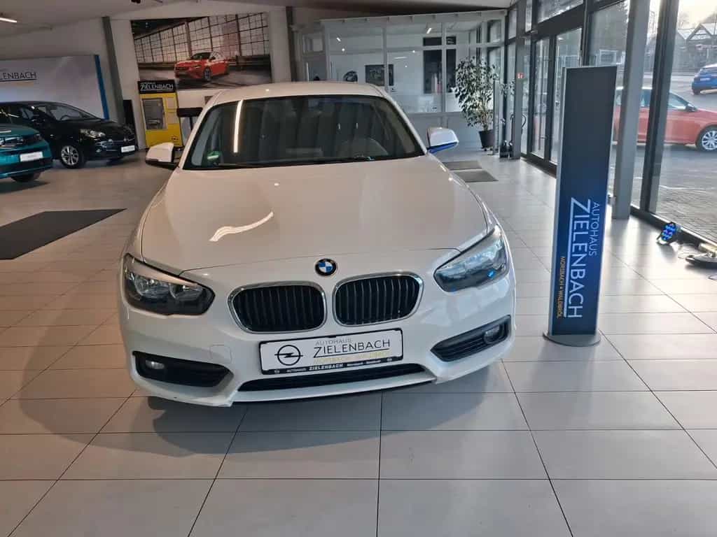 BMW 1 Series 120 i Advantage Lim.*Scheckheft*Klima* 10/2016-photo-0