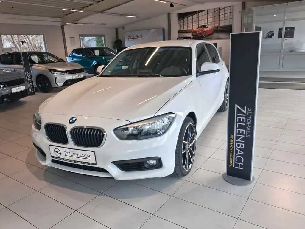BMW 1 Series 120 i Advantage Lim.*Scheckheft*Klima* 10/2016-photo-1