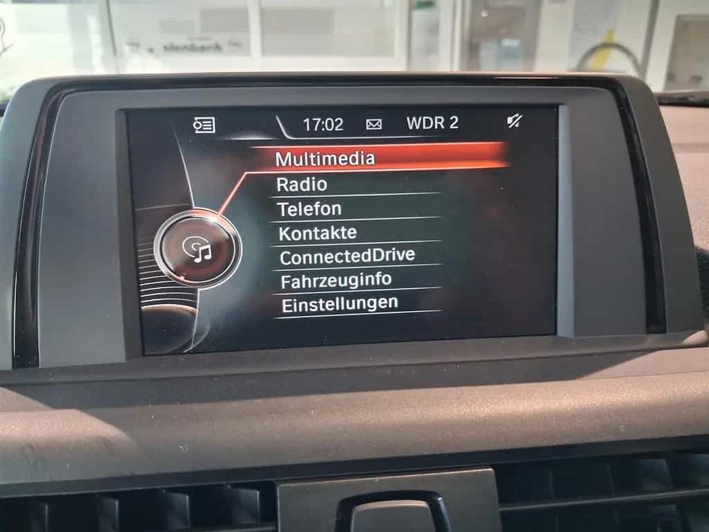 BMW 1 Series 120 i Advantage Lim.*Scheckheft*Klima* 10/2016-photo-10