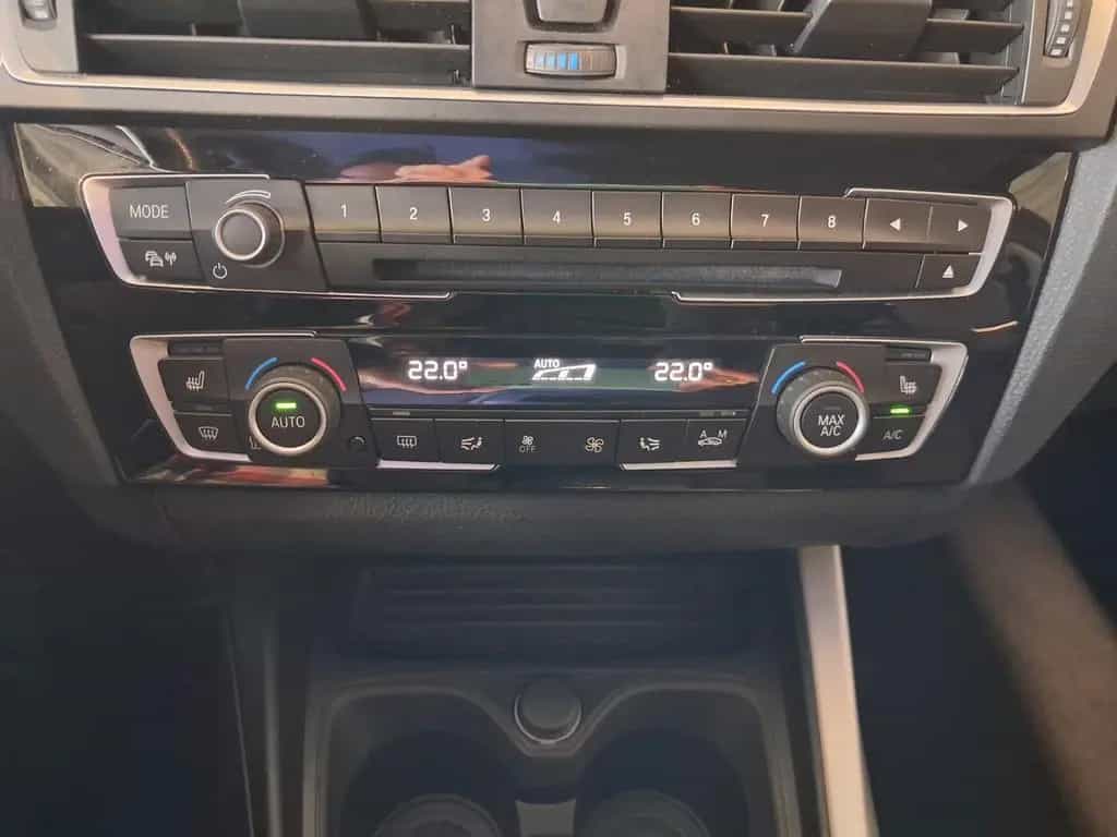 BMW 1 Series 120 i Advantage Lim.*Scheckheft*Klima* 10/2016-photo-11