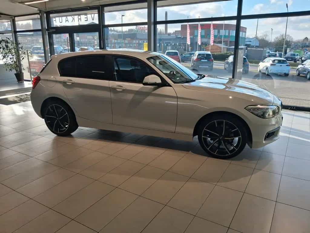 BMW 1 Series 120 i Advantage Lim.*Scheckheft*Klima* 10/2016-photo-4