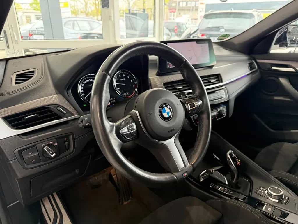 BMW X2 sDrive 18 i M Sport BMW Checkheft/HU+Insp NEU 10/2019-photo-13
