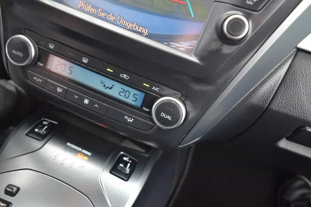 Toyota Avensis Touring Sports Edition-S*Navi* 11/2016-photo-17