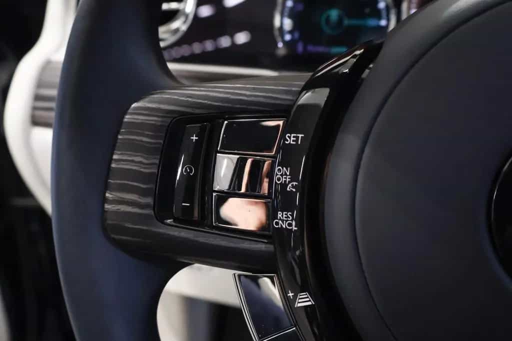 Rolls-Royce Ghost - 06/2024-photo-13
