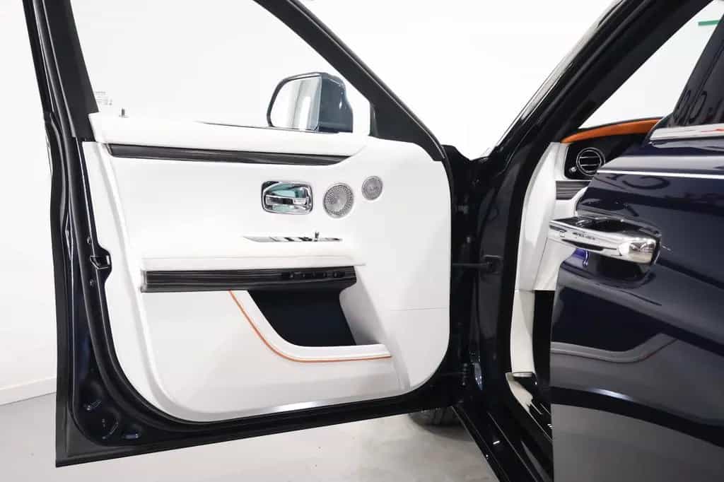 Rolls-Royce Ghost - 06/2024-photo-15