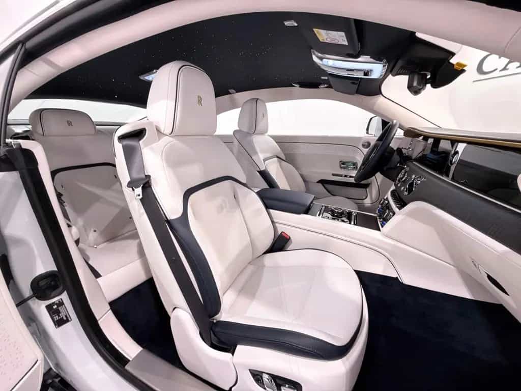 Rolls-Royce Ghost - 06/2024-photo-23