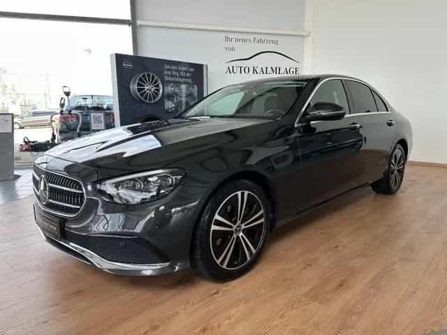 Mercedes-Benz E-Class 220 d 4M AVANTGARDE+AHK+MBUX+MULTIB.-LED+KEYL. 11/2020-photo-1