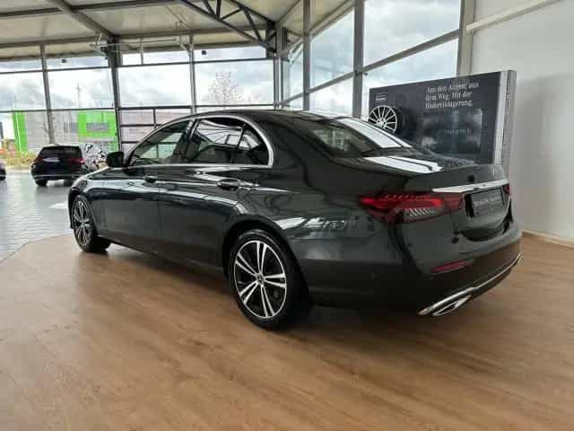 Mercedes-Benz E-Class 220 d 4M AVANTGARDE+AHK+MBUX+MULTIB.-LED+KEYL. 11/2020-photo-2