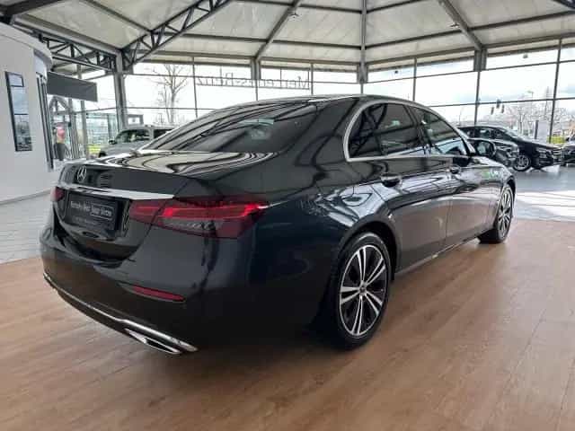 Mercedes-Benz E-Class 220 d 4M AVANTGARDE+AHK+MBUX+MULTIB.-LED+KEYL. 11/2020-photo-3