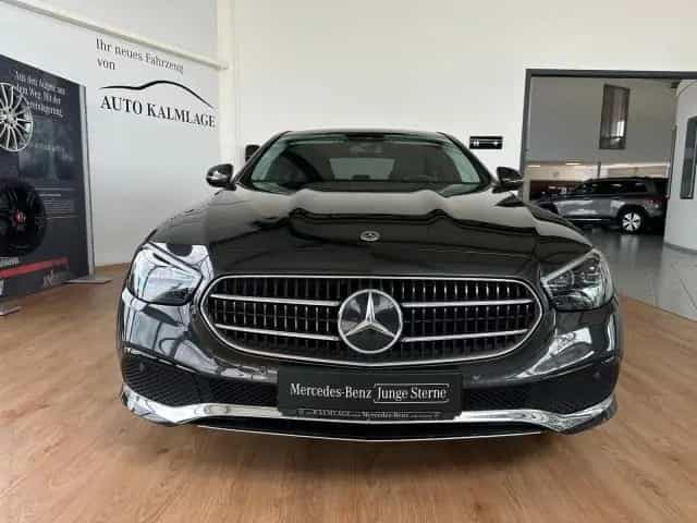 Mercedes-Benz E-Class 220 d 4M AVANTGARDE+AHK+MBUX+MULTIB.-LED+KEYL. 11/2020-photo-5