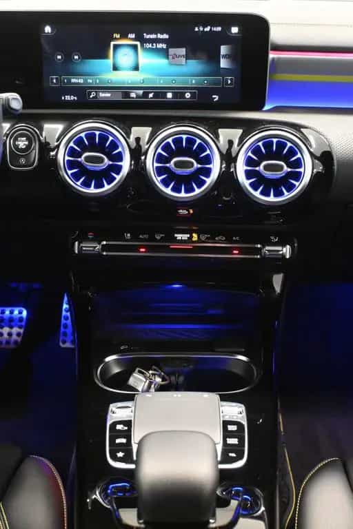 Mercedes-Benz A 250 AMG LINE Edition 1 *M-BEAM *WIDE *AHK *SHZ 09/2018-photo-12