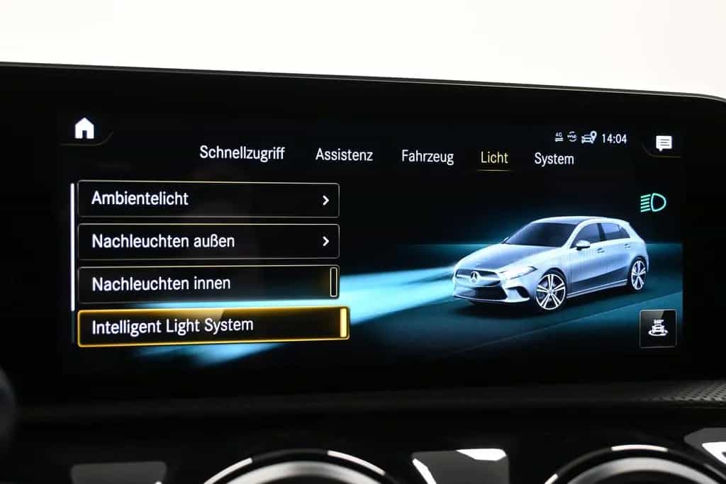Mercedes-Benz A 250 AMG LINE Edition 1 *M-BEAM *WIDE *AHK *SHZ 09/2018-photo-32
