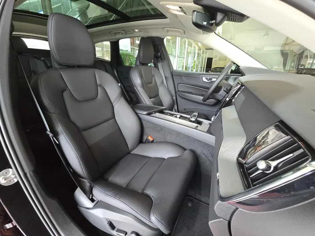 Volvo XC60 Plus Bright AWD+Mild Hybrid+ACC+PANO+H/K+ 03/2023-photo-20