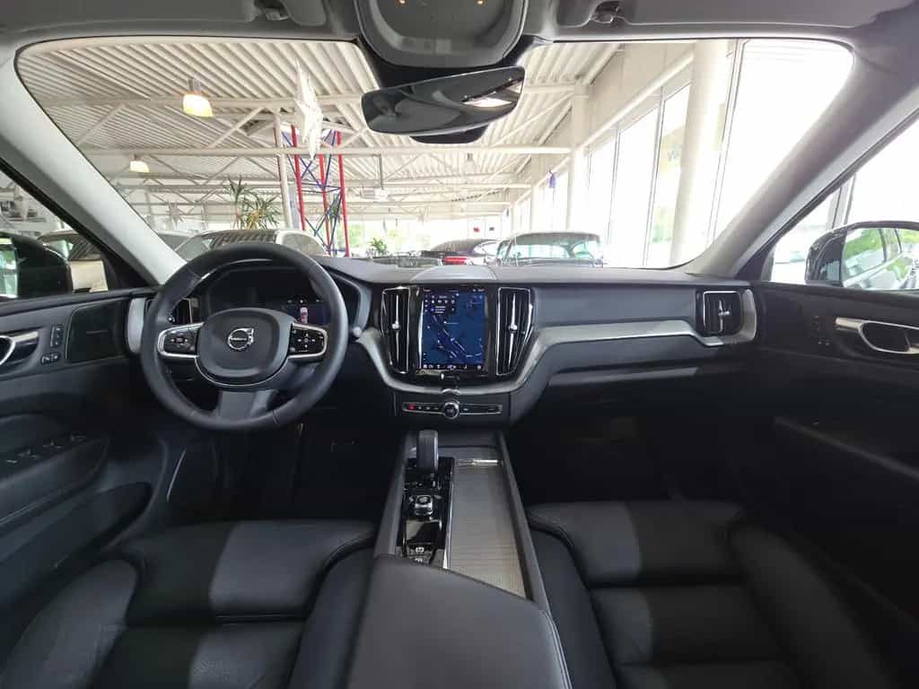 Volvo XC60 Plus Bright AWD+Mild Hybrid+ACC+PANO+H/K+ 03/2023-photo-3