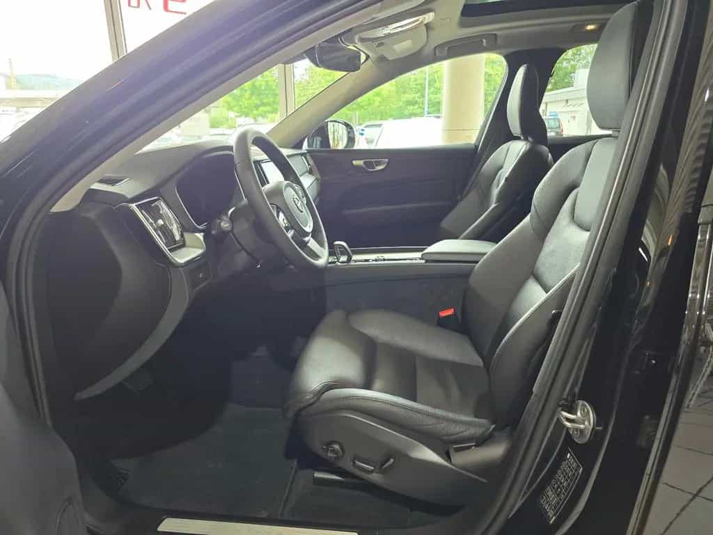 Volvo XC60 Plus Bright AWD+Mild Hybrid+ACC+PANO+H/K+ 03/2023-photo-8