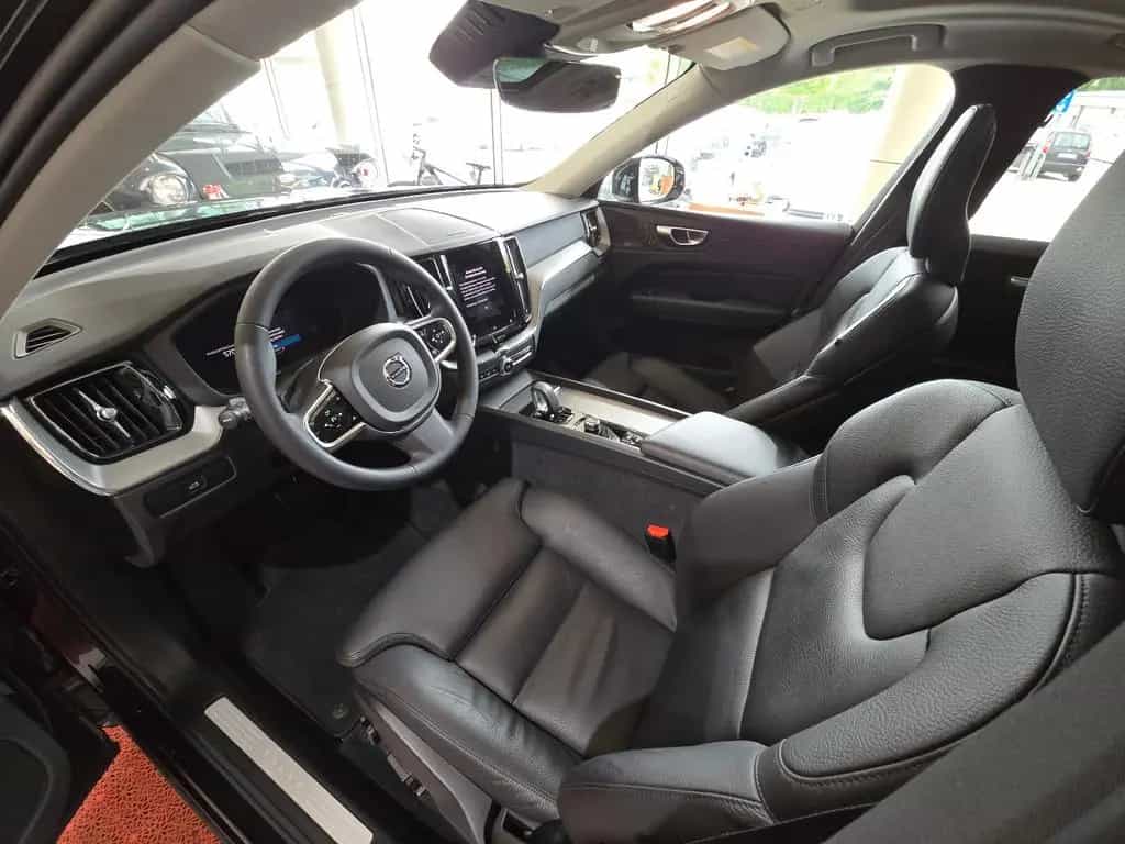 Volvo XC60 Plus Bright AWD+Mild Hybrid+ACC+PANO+H/K+ 03/2023-photo-9