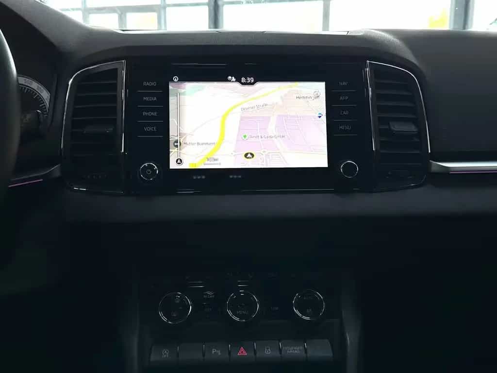 Skoda Karoq 1.5 TSI DSG ACT Clever PDC SHZ NAVI ACC 02/2022-photo-1