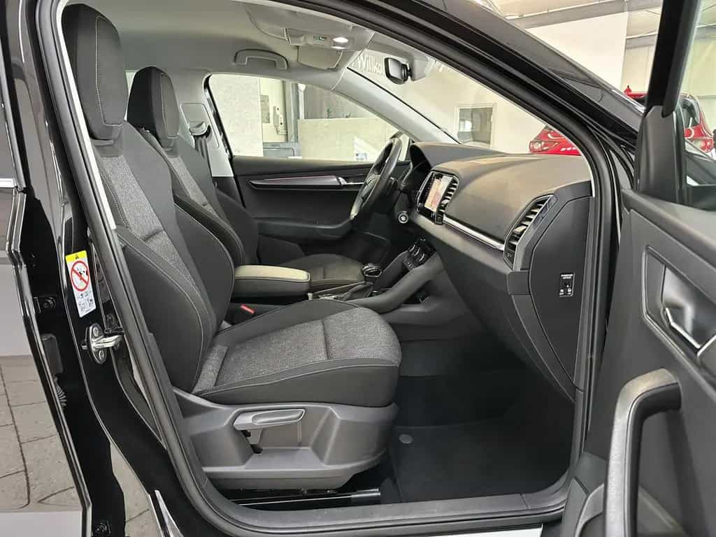 Skoda Karoq 1.5 TSI DSG ACT Clever PDC SHZ NAVI ACC 02/2022-photo-18