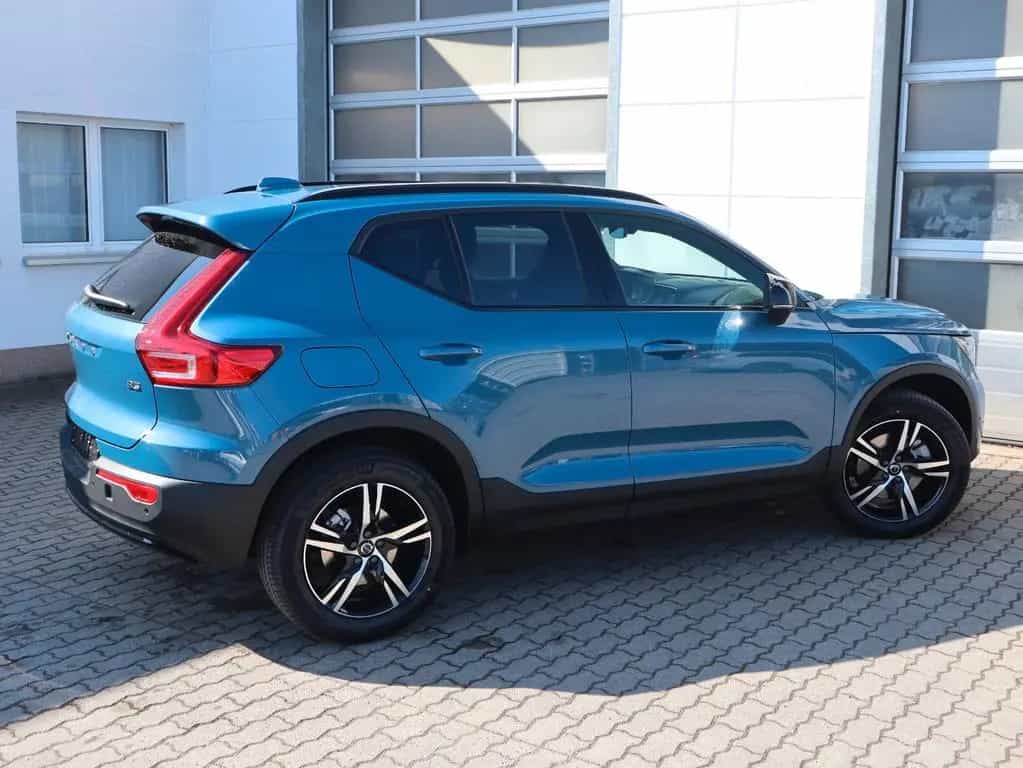 Volvo XC40 Plus Dark FWD 02/2025-photo-15