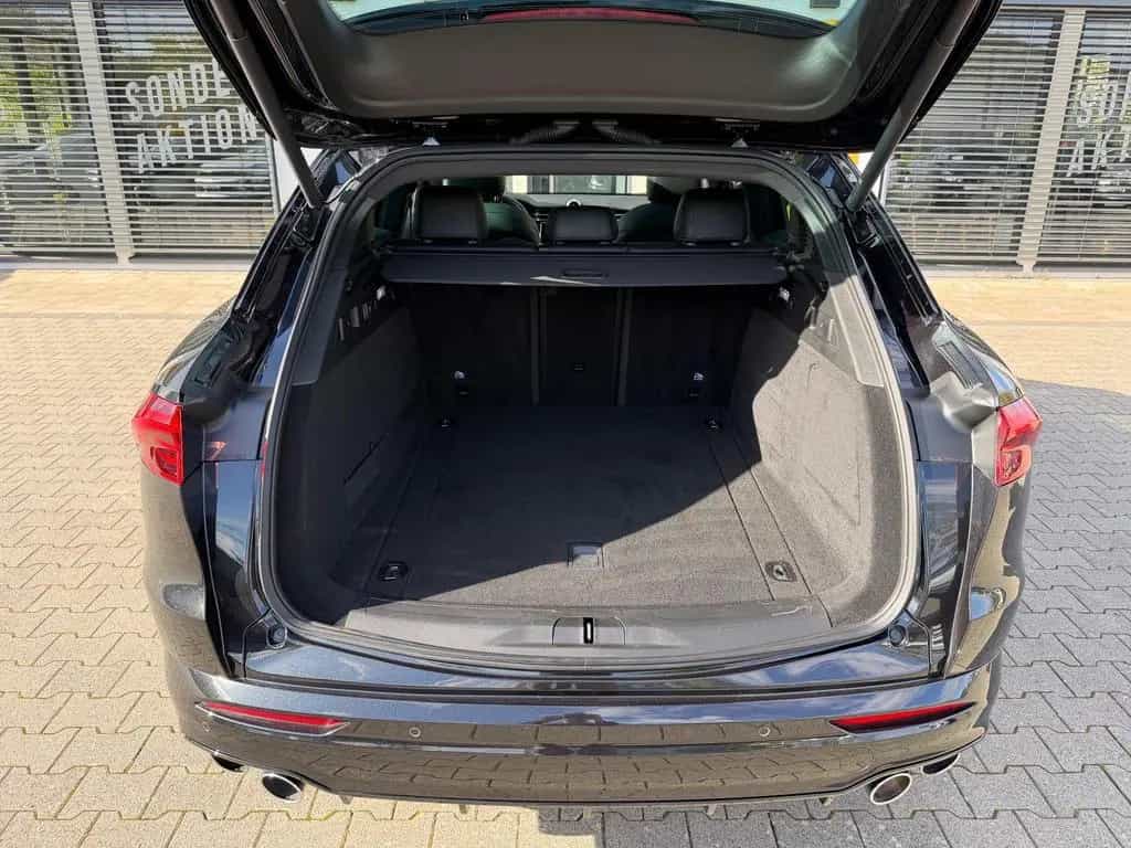 Maserati Grecale GT Hybrid AWD *Pano, HUD, Kamera 360° 04/2025-photo-12