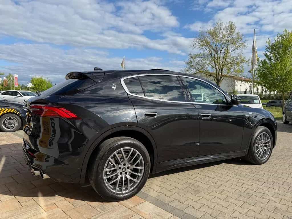 Maserati Grecale GT Hybrid AWD *Pano, HUD, Kamera 360° 04/2025-photo-1