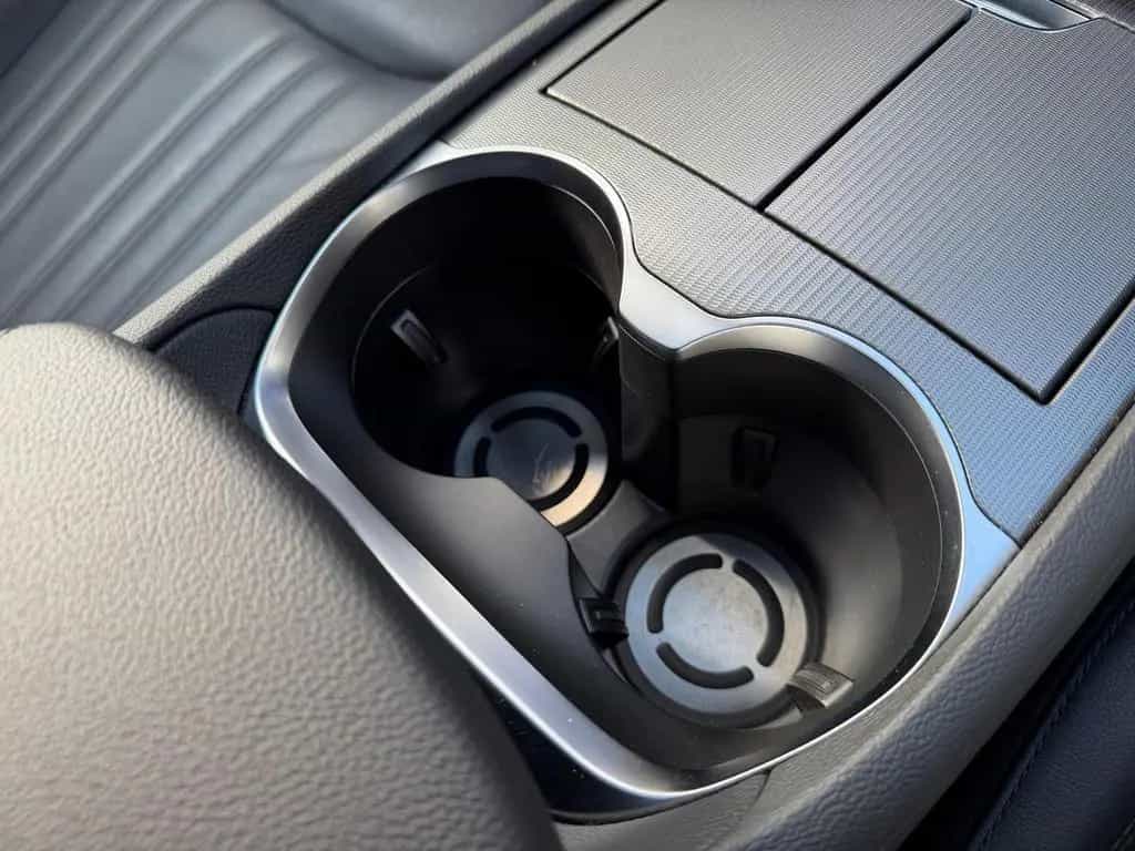 Maserati Grecale GT Hybrid AWD *Pano, HUD, Kamera 360° 04/2025-photo-22