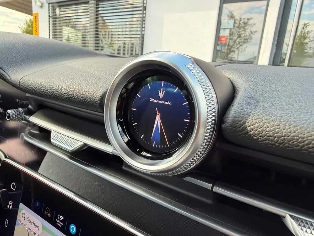 Maserati Grecale GT Hybrid AWD *Pano, HUD, Kamera 360° 04/2025-photo-25