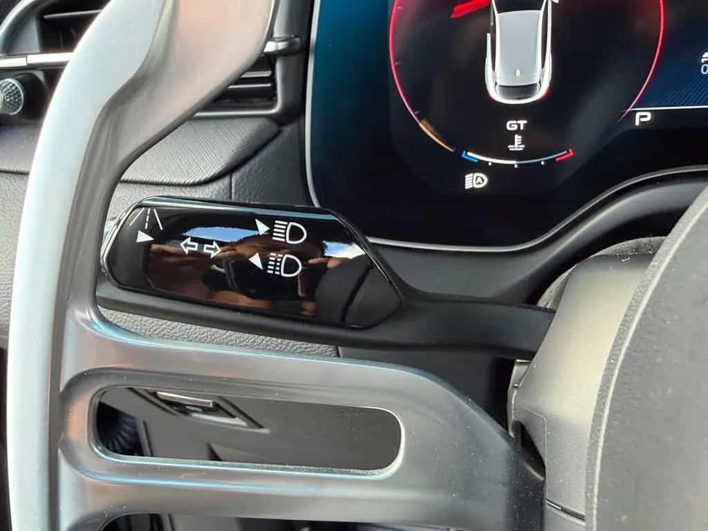 Maserati Grecale GT Hybrid AWD *Pano, HUD, Kamera 360° 04/2025-photo-27