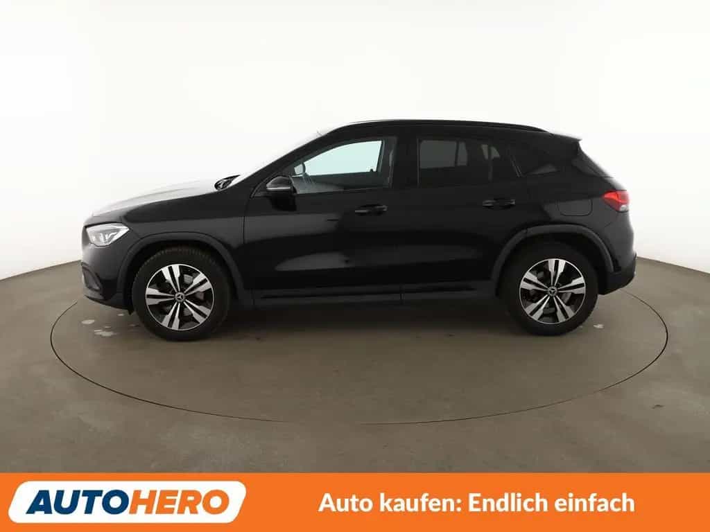 Mercedes-Benz GLA-Class 200 Progressive Aut.*NAVI*TEMPO*PDC*SHZ* 03/2021-photo-2